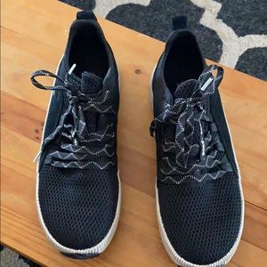 Sorel sneaker tennis shoe